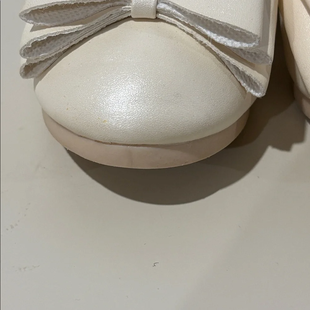 Pipperdoodles Lot of 2 Sparkly Black & Ivory Bow Girls Velcro Shoes Pip Squeak